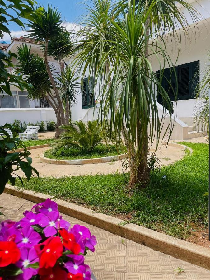 Alemar Bed & Breakfast Мондело Екстериор снимка